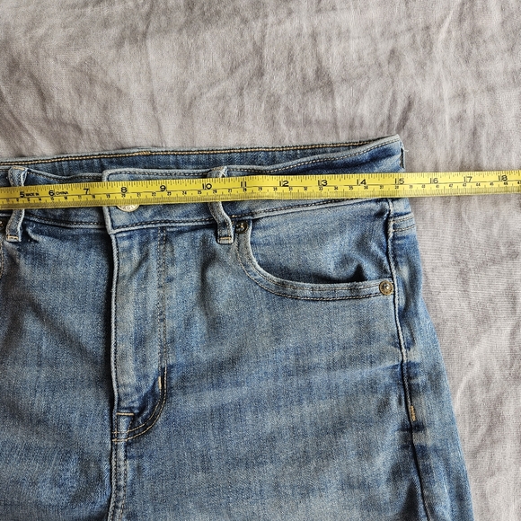 American Eagle High rise super stretchy shorts - Picture 6 of 7